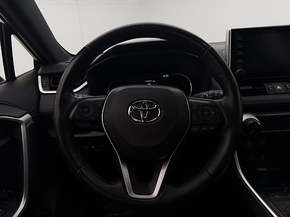 Toyota RAV4 21 of 30