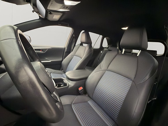 Toyota RAV4 24 of 30
