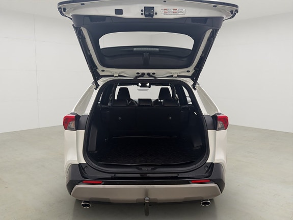 Toyota RAV4 17 of 30