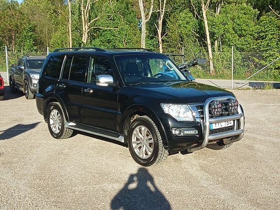Mitsubishi Pajero 7 of 12