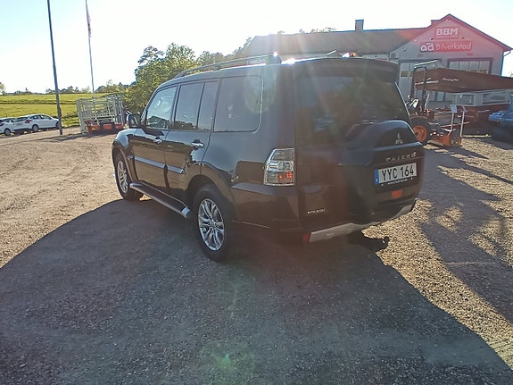Mitsubishi Pajero 5 of 5