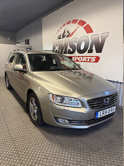 Volvo V70 2 of 7
