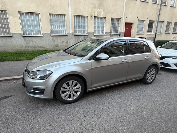 Volkswagen Golf VII 2 of 4
