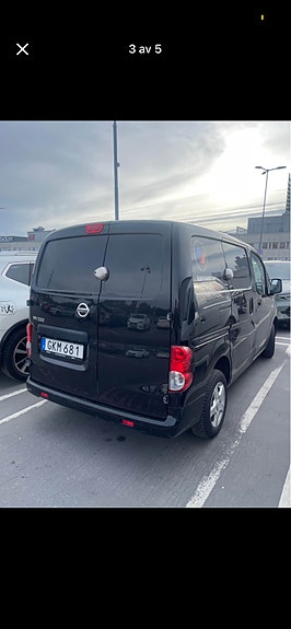 Nissan NV200 2 of 5