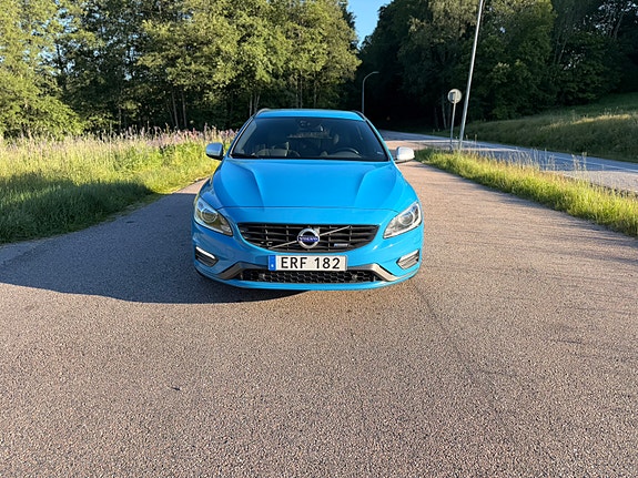 Volvo V60 3 of 5