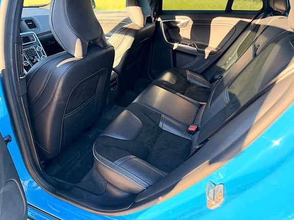Volvo V60 11 of 12