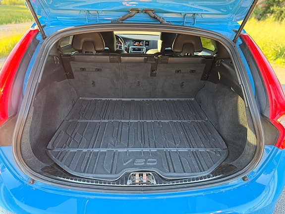 Volvo V60 12 of 12
