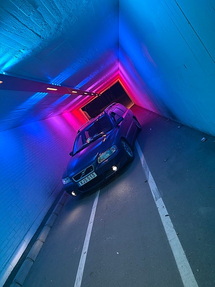 Volvo V70 4 of 5