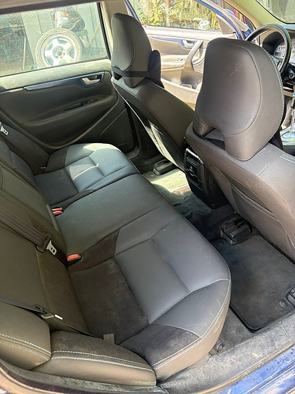 Volvo V70 8 of 10