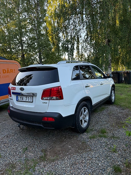 Kia Sorento 3 of 5