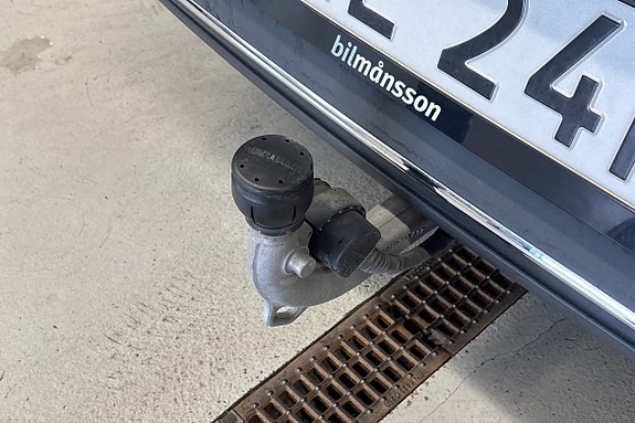 Mercedes-Benz CLA250 e 19 of 23