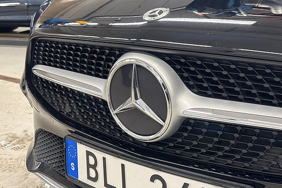 Mercedes-Benz CLA250 e 20 of 23
