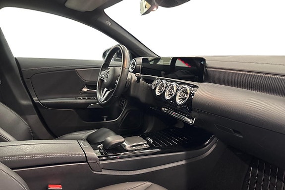 Mercedes-Benz CLA250 e 10 of 23