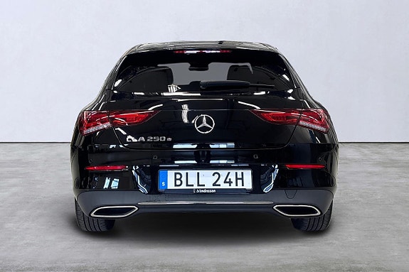 Mercedes-Benz CLA250 e 5 of 5
