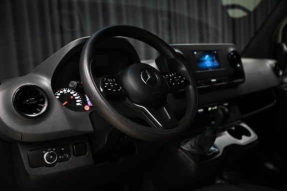 Mercedes-Benz Sprinter 516 21 of 30