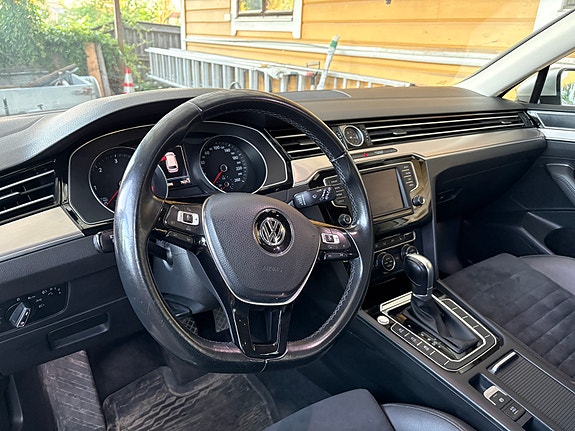 Volkswagen Passat 5 of 5