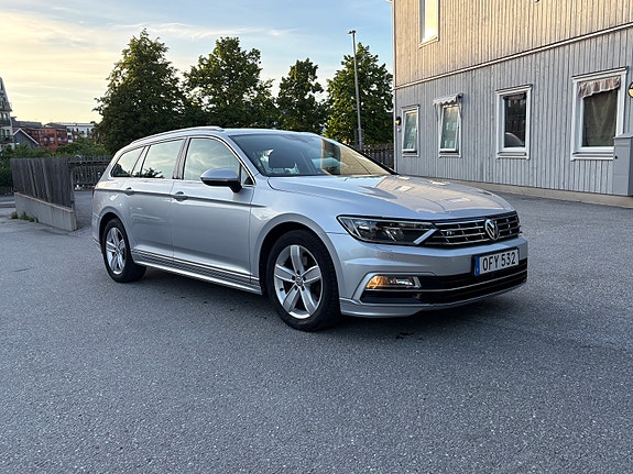 Volkswagen Passat 2 of 5