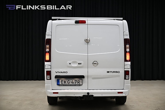 Opel Vivaro 5 of 5