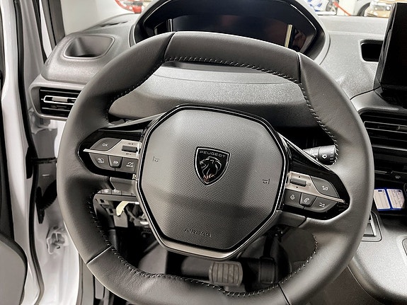 Peugeot Partner 8 of 15