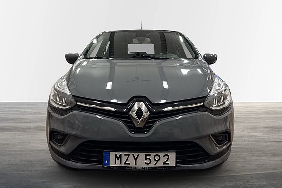 Renault Clio 2 of 5
