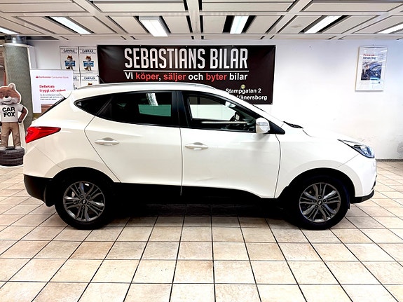Hyundai ix35 2 of 5
