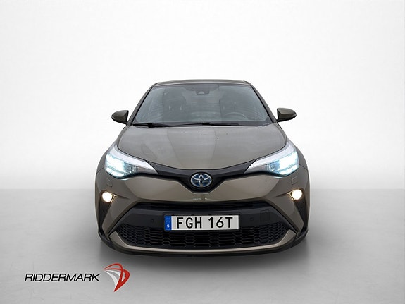 Toyota C-HR 2 of 30