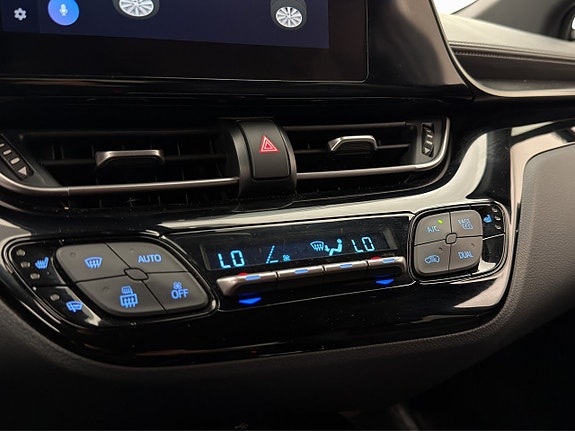Toyota C-HR 24 of 30