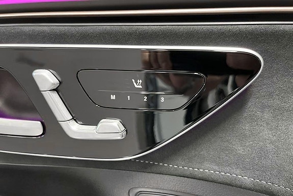 Mercedes-Benz EQE350 13 of 14