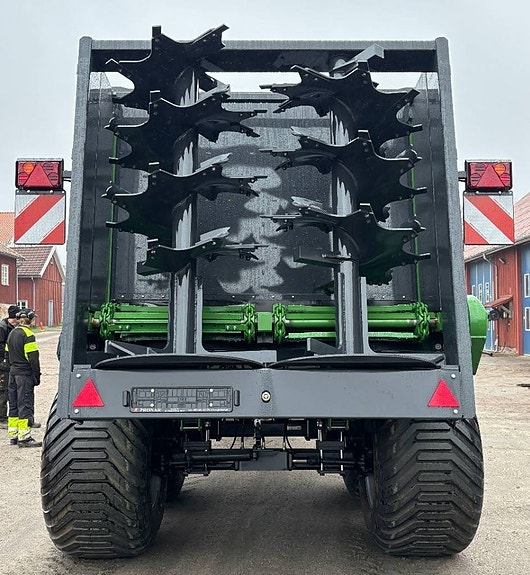 Pronar N 262/1 Fastgödselspridare 14 ton 12 of 12