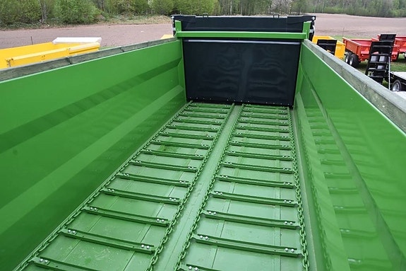 Pronar N 262/1 Fastgödselspridare 14 ton 9 of 12