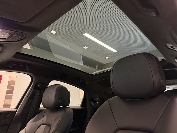 Porsche Cayenne 18 of 26
