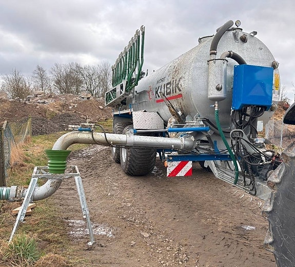 Möre kubik 14 Vakuumtankvagn 3 of 5
