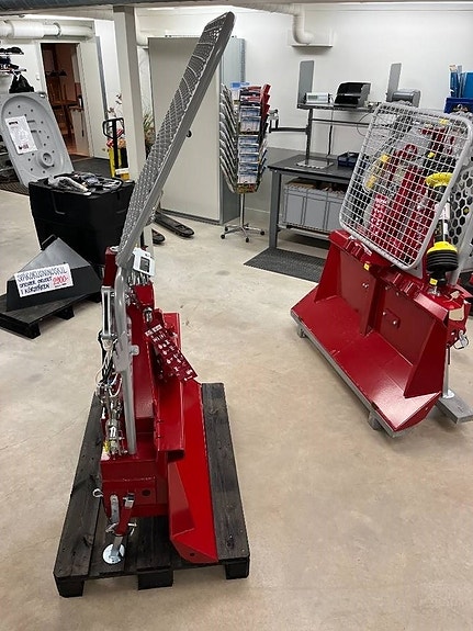 Tajfun Timmervinsch mekanisk och hydraulisk 2 of 16