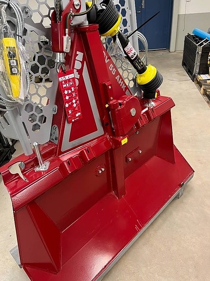 Tajfun Timmervinsch mekanisk och hydraulisk 13 of 16