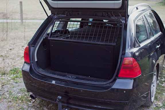 BMW 320i 10 of 10