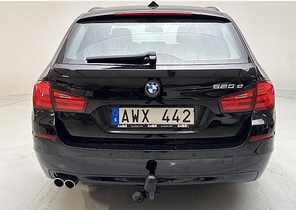 BMW 520d 3 of 5