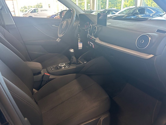 Audi Q2 10 of 12