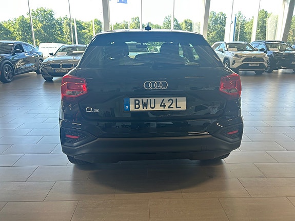 Audi Q2 4 of 5