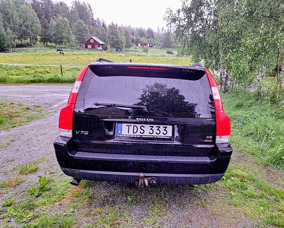 Volvo V70 4 of 5