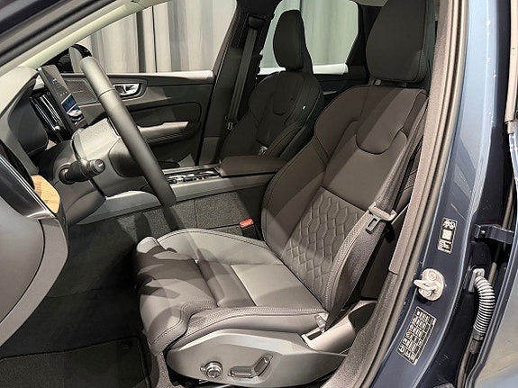 Volvo XC60 6 of 10