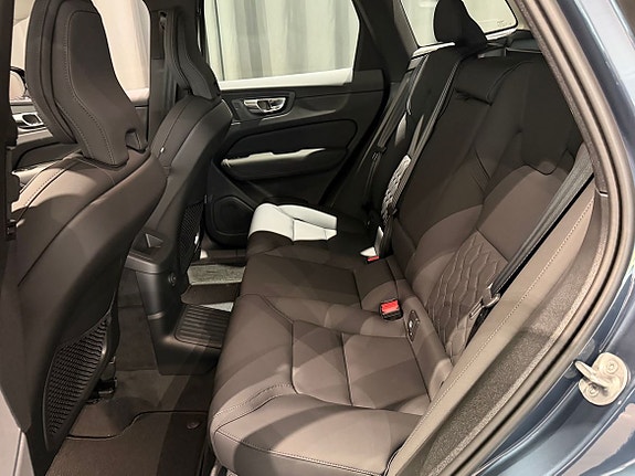 Volvo XC60 7 of 10