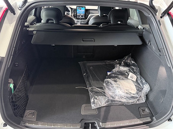 Volvo XC60 8 of 11