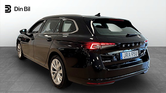 Skoda Superb 3 of 5