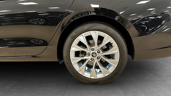 Skoda Superb 6 of 12