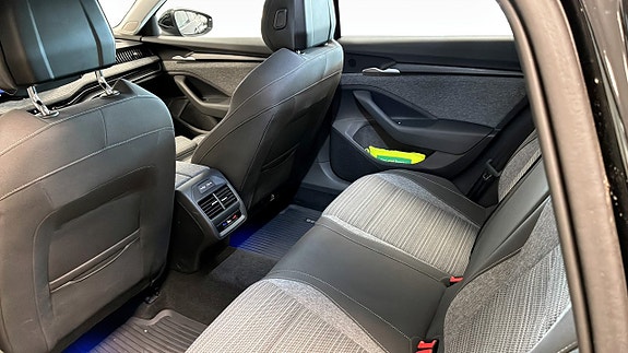 Skoda Superb 11 of 12