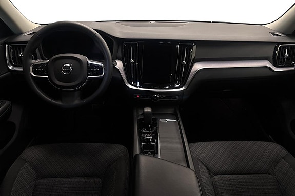 Volvo V60 Cross Country 9 of 23