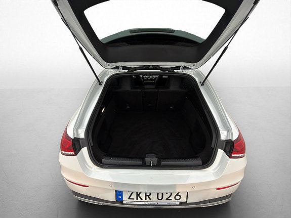 Mercedes-Benz CLA250 e 29 of 30