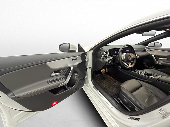 Mercedes-Benz CLA250 e 10 of 30