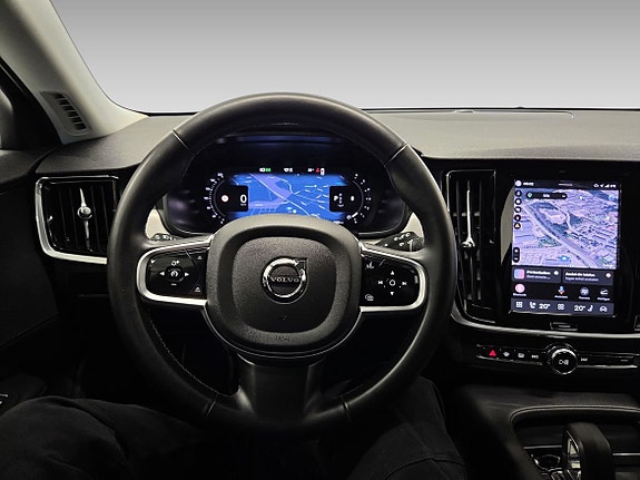 Volvo V90 Cross Country 7 of 15