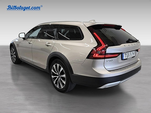 Volvo V90 Cross Country 4 of 16